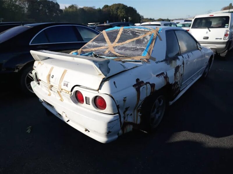This Is Probably the Worst R32 Nissan Skyline GT-R You Can Buy, and It’s Not Cheap